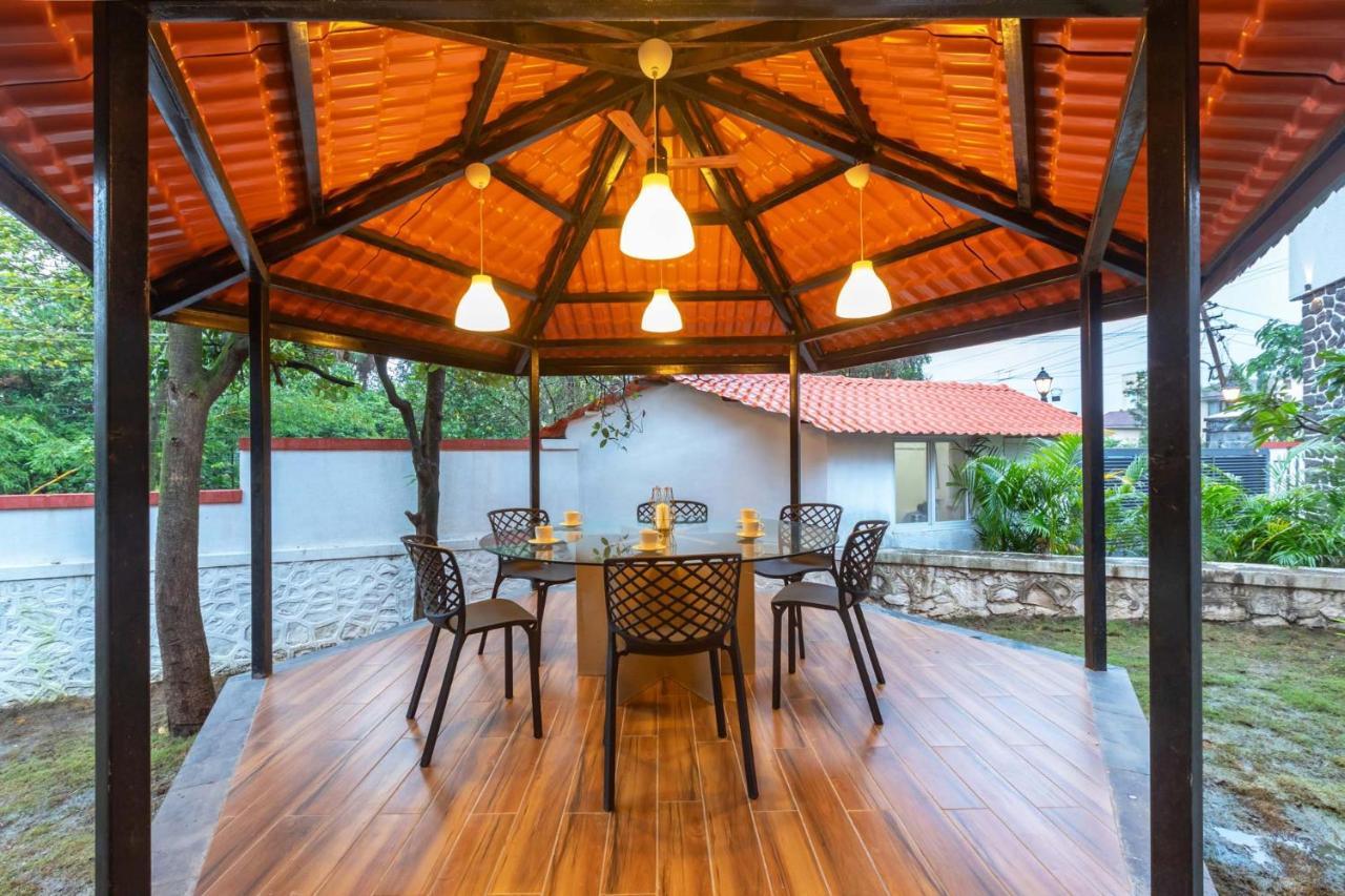 The Grey Medley By Stayvista With Mediterranean Interiors, Swimming Pool, Jacuzzi, Projector & A Lush Lawn With Gazebo Лонавала Екстериор снимка