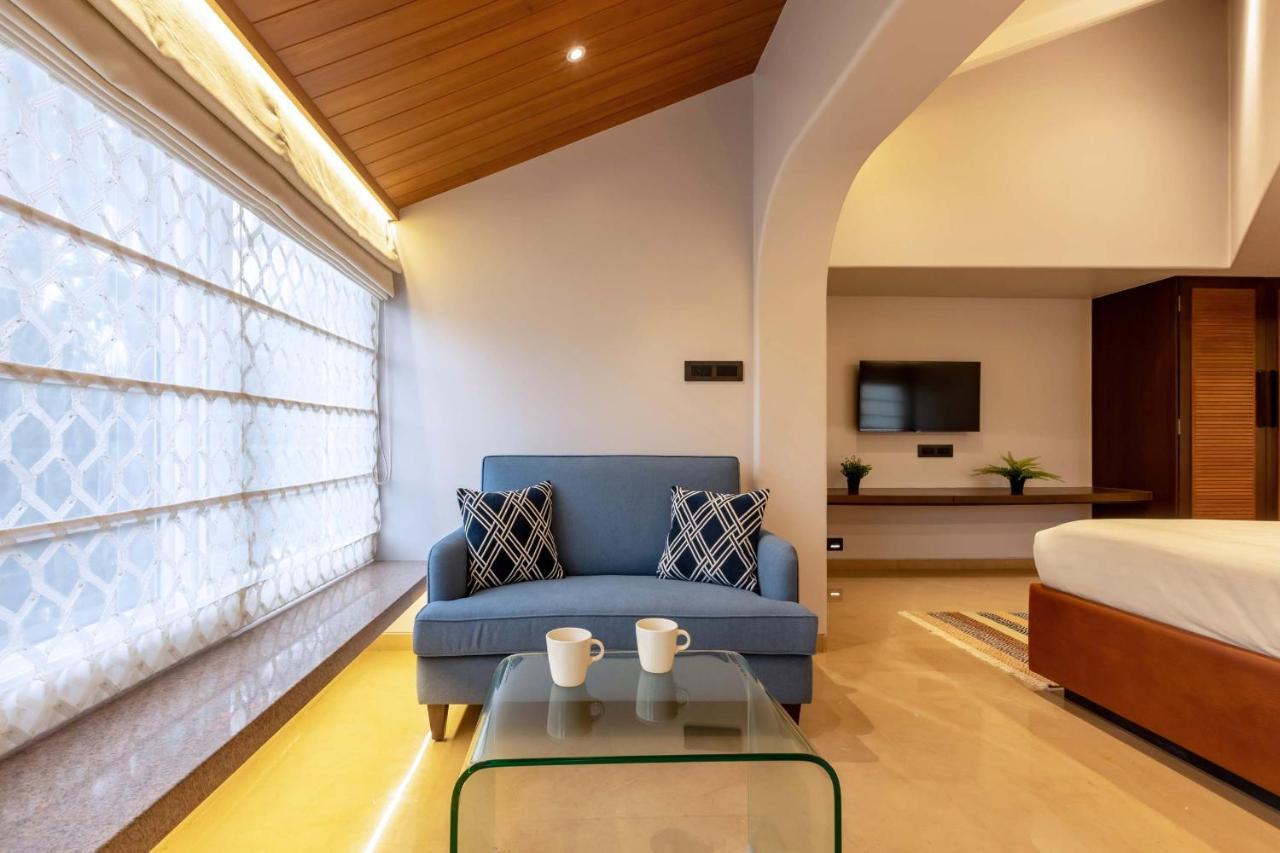 The Grey Medley By Stayvista With Mediterranean Interiors, Swimming Pool, Jacuzzi, Projector & A Lush Lawn With Gazebo Лонавала Екстериор снимка