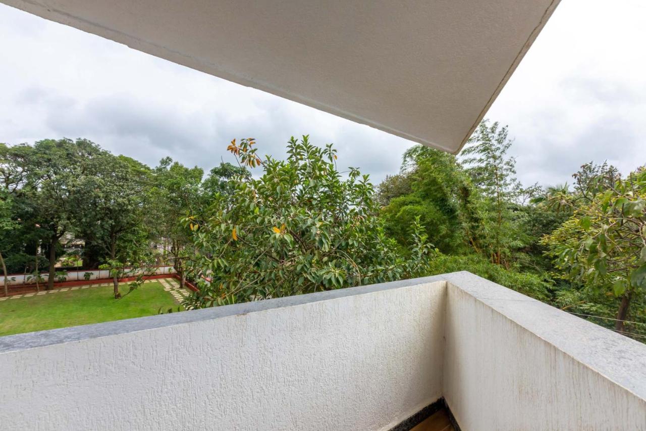 The Grey Medley By Stayvista With Mediterranean Interiors, Swimming Pool, Jacuzzi, Projector & A Lush Lawn With Gazebo Лонавала Екстериор снимка